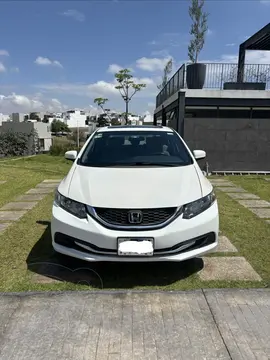Honda Civic EX 1.8L usado (2014) color Blanco precio $184,000