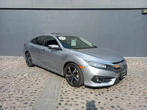 Honda Civic Touring Aut usado (2018) color plateado precio $310,000