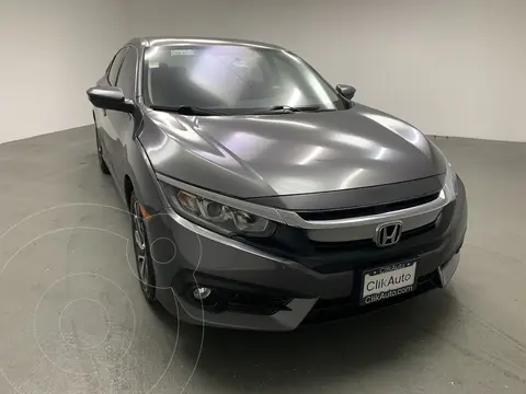 Honda Civic i-Style Aut usado (2018) color Plata financiado en mensualidades(enganche $73,000 mensualidades desde $9,400)