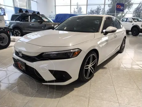 Honda Civic Touring usado (2024) color Blanco financiado en mensualidades(enganche $158,050 mensualidades desde $12,086)