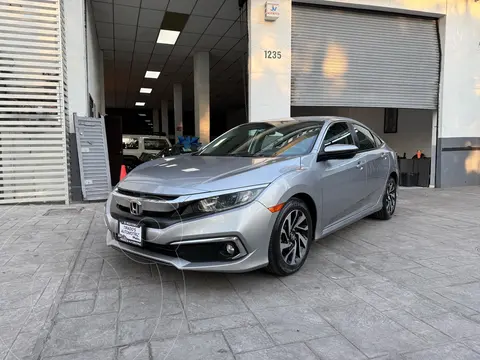 Honda Civic i-Style Aut usado (2019) color Plata financiado en mensualidades(enganche $64,000 mensualidades desde $10,086)