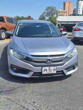 Honda Civic EX usado (2018) color Plata Diamante precio $398,000