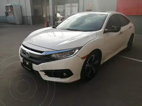 Honda Civic Touring Aut usado (2018) color Blanco financiado en mensualidades(enganche $79,180 mensualidades desde $8,901)
