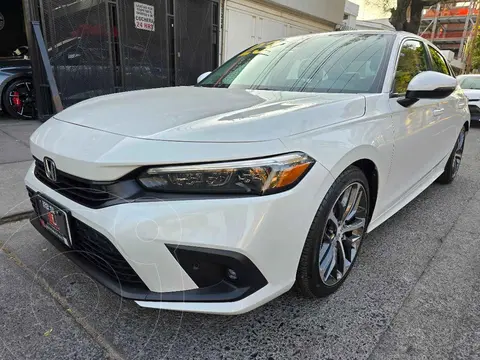 Honda Civic Touring usado (2023) color Blanco financiado en mensualidades(enganche $171,418 mensualidades desde $10,657)