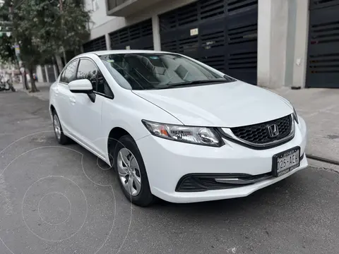 Honda Civic LX 1.8L Aut usado (2015) color Blanco precio $225,000