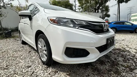 Honda Fit FUN 1.5L usado (2018) color Blanco precio $209,999