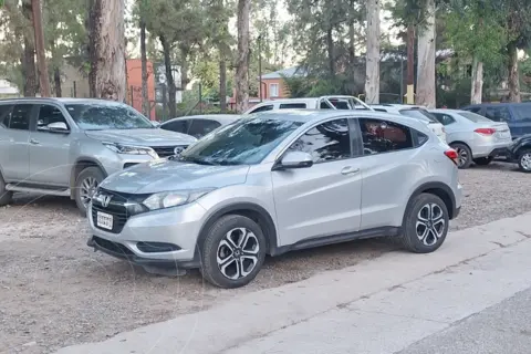 Honda HR-V LX 4x2 CVT usado (2015) color Plata financiado en cuotas(anticipo $9.300.000 cuotas desde $374.600)