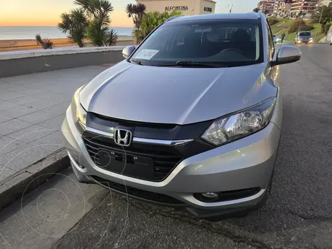 Honda HR-V EXL 4x2 CVT usado (2017) color Plata Alabastro precio u$s17.500