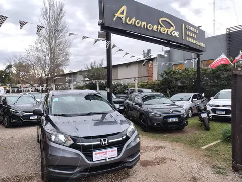 Honda HR-V HR-V 1.8 LX  CVT usado (2016) color Gris Oscuro precio u$s16.500