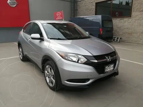 Honda HR-V Uniq Aut usado (2018) color Plata financiado en mensualidades(enganche $97,500 mensualidades desde $6,394)
