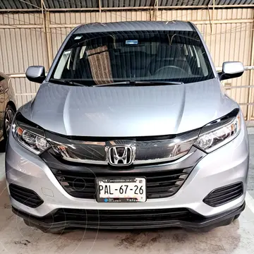 Honda HR-V Uniq usado (2021) color Plata financiado en mensualidades(enganche $145,850 mensualidades desde $8,130)