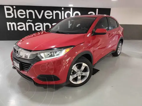 Honda HR-V Uniq Aut usado (2020) color Rojo financiado en mensualidades(enganche $70,400 mensualidades desde $8,148)