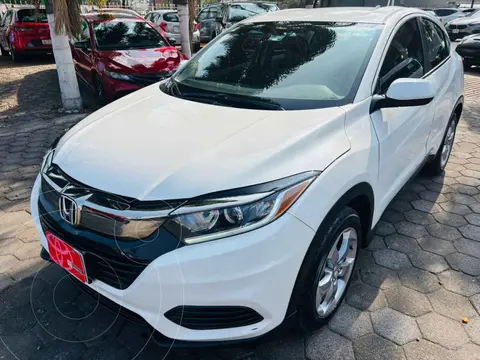 Honda HR-V Uniq usado (2022) color Blanco financiado en mensualidades(enganche $90,569 mensualidades desde $8,045)