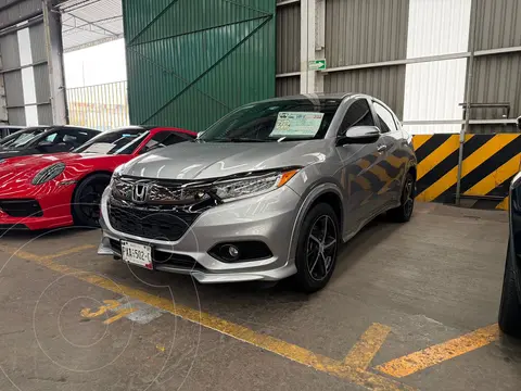 Honda HR-V Touring usado (2022) color Plata Lunar financiado en mensualidades(enganche $91,000 mensualidades desde $8,300)