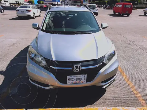 Honda HR-V Uniq Aut usado (2018) color Plata Diamante precio $275,000