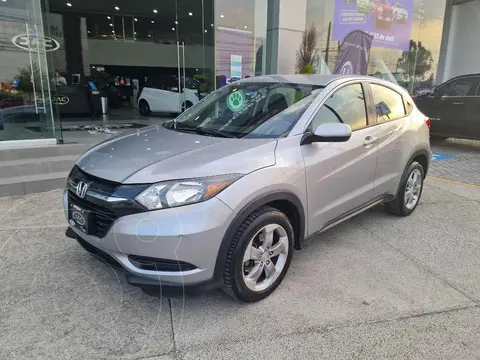 Honda HR-V Uniq Aut usado (2018) color Plata precio $334,800