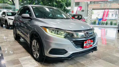 Honda HR-V Uniq usado (2019) color plateado financiado en mensualidades(enganche $110,111 mensualidades desde $5,919)