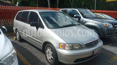 foto Honda Odissey EX L4 2.2i 16V usado (1998) color Plata precio Bs.2.850