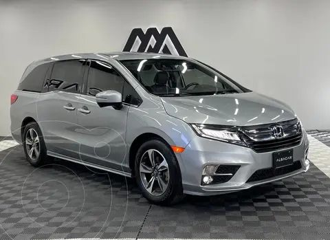 Honda Odyssey Touring usado (2020) color plateado precio $497,999