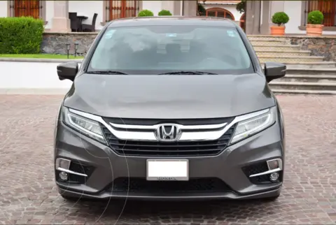 Honda Odyssey Touring usado (2018) color Marron precio $215,000