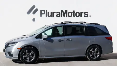 Honda Odyssey Touring usado (2018) color plateado precio $479,000