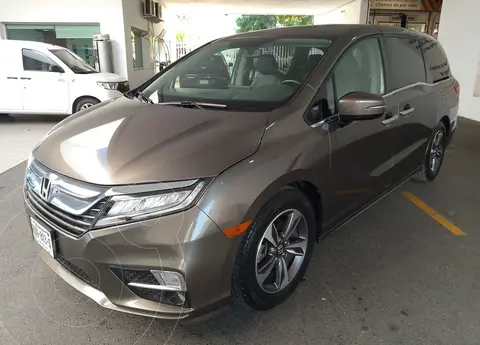 Honda Odyssey Touring usado (2019) color caf precio $515,000