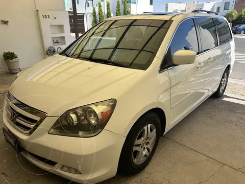 Honda Odyssey Touring usado (2005) color Blanco precio $140,000