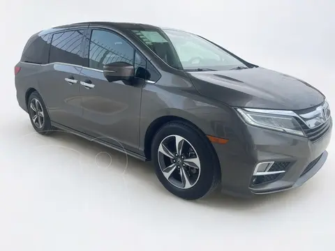 Honda Odyssey Touring usado (2018) color caf precio $449,499
