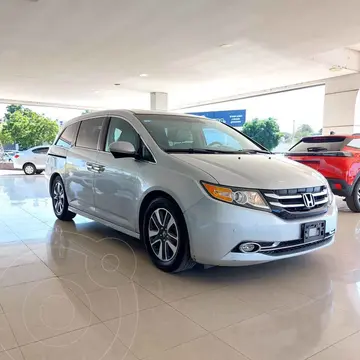 Honda Odyssey Touring usado (2014) color Plata precio $250,000