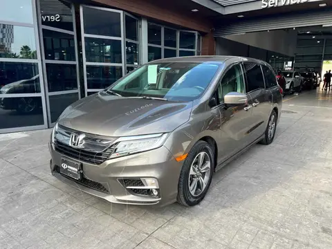 Honda Odyssey Touring usado (2018) color Cafe precio $509,000