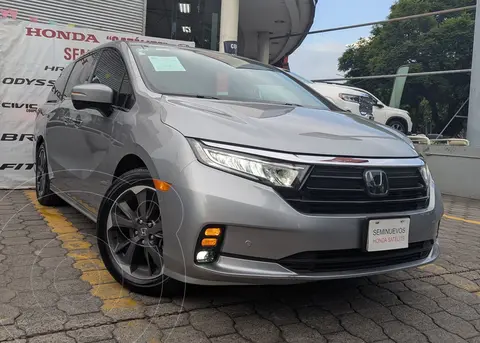 Honda Odyssey Touring usado (2024) color plateado financiado en mensualidades(enganche $332,465 mensualidades desde $18,868)