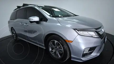 Honda Odyssey Touring usado (2018) color Plata precio $609,800