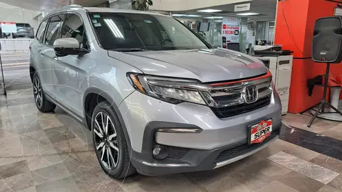 Honda Pilot Touring usado (2019) color plateado precio $479,000