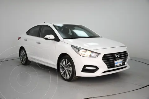 Hyundai Accent Sedan GLS Aut usado (2018) color Blanco financiado en mensualidades(enganche $56,400 mensualidades desde $4,437)