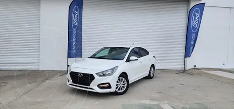 Hyundai Accent Sedan GL Mid Aut usado (2018) color Blanco precio $210,000
