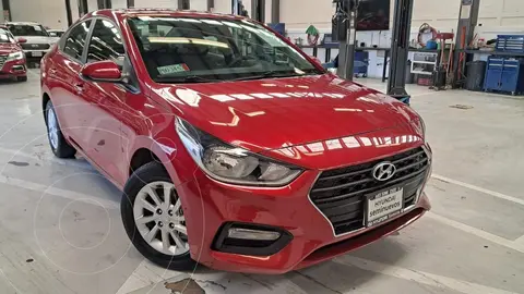 Hyundai Accent Sedan MID usado (2022) color Rojo financiado en mensualidades(enganche $104,500 mensualidades desde $4,397)