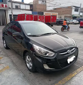 Hyundai Accent Sedan 1.4L GL usado (2015) color Negro precio u$s9,500