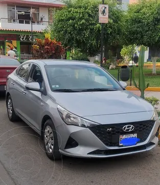 Hyundai Accent Sedan 1.4L Comfort usado (2022) color Plata precio $12,750