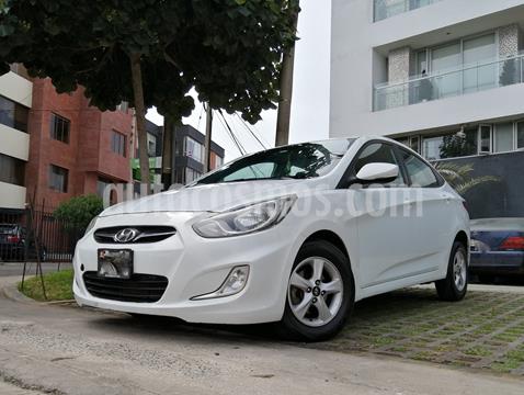 foto Hyundai Accent Sedán 1.6L GLS Aut usado (2014) color Blanco precio u$s9,600