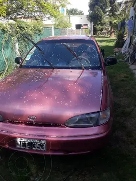 Hyundai Accent GLS 5P Aa usado (1995) color Naranja precio $2.900.000