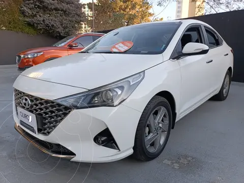 Hyundai Accent 1.6L Value Aut usado (2023) color Blanco precio $12.970.000