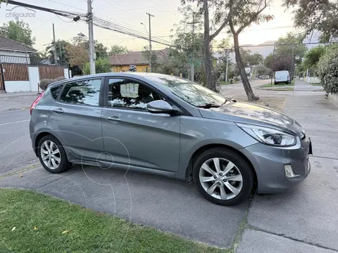 Hyundai Accent 1.4L GL Full usado (2016) color Gris precio $7.390.000