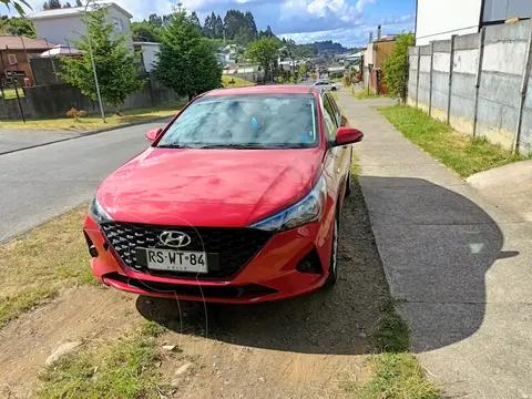 Hyundai Accent 1.4L Plus usado (2022) color Rojo precio $11.000.000