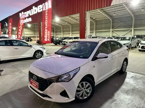 Hyundai Accent 1.4L Plus usado (2023) color Blanco financiado en cuotas(pie $2.250.000)
