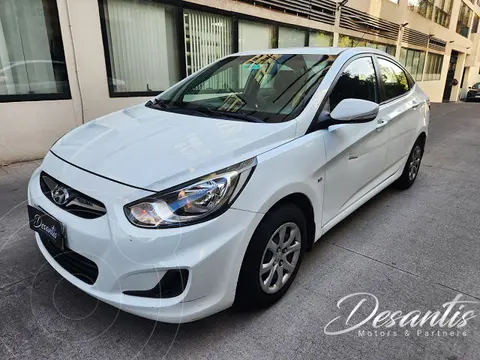foto Hyundai Accent 1.6 GL Aut usado (2013) color Blanco precio $6.480.000