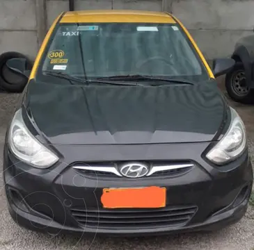 Hyundai Accent 1.4L GL Colectivo usado (2018) color Negro precio $26.500.000