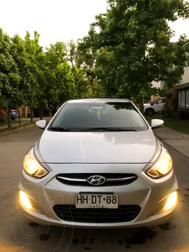 Hyundai Accent 1.4 GL Ac usado (2015) color Plata precio $8.000.000
