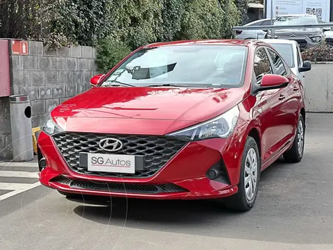 Hyundai Accent 1.4L Plus usado (2021) color Rojo precio $9.990.000