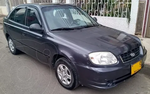 Hyundai Accent GLS GYRO usado (2006) color Gris precio $17.000.000