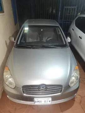 Hyundai Accent GL usado (2010) color Gris precio ₡3 500 000